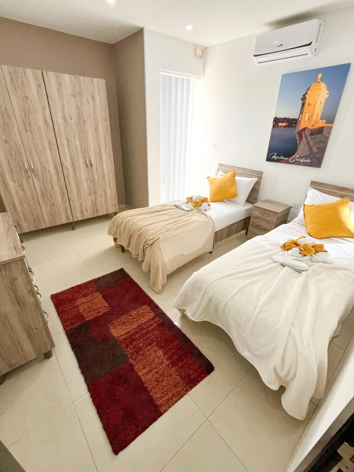 Apartament In Ta' Xbiex 3Br- 3 Min Yatch Marina Msida Bagian luar foto